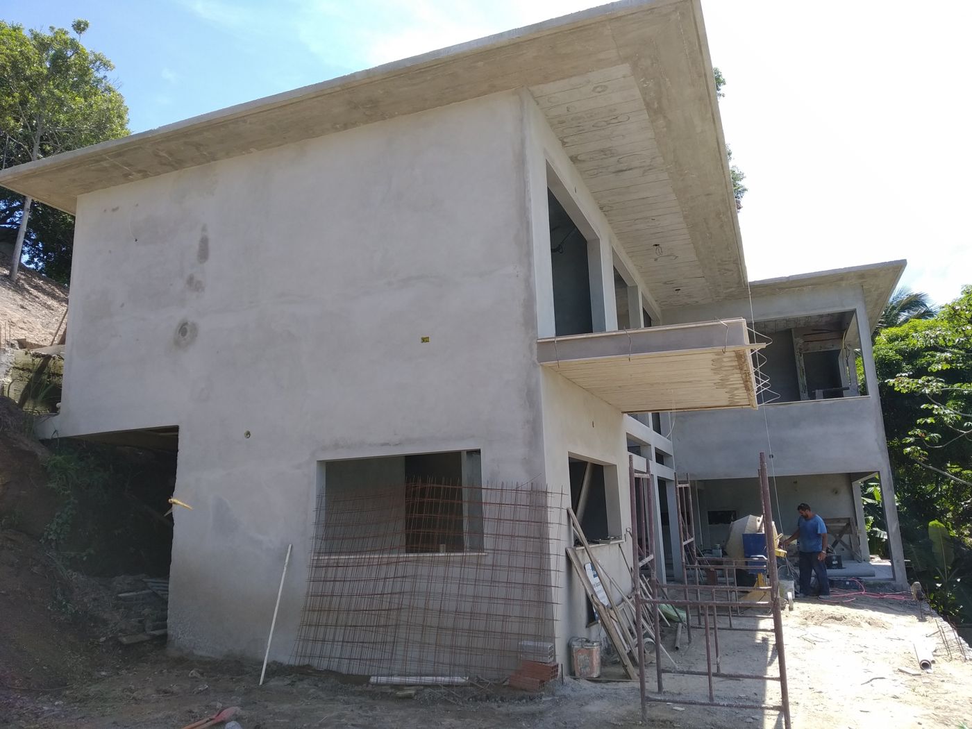 Residência de alto padrão em fase de estrutura de concreto